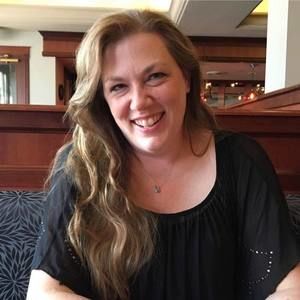 Meet your Posher, Suzanne